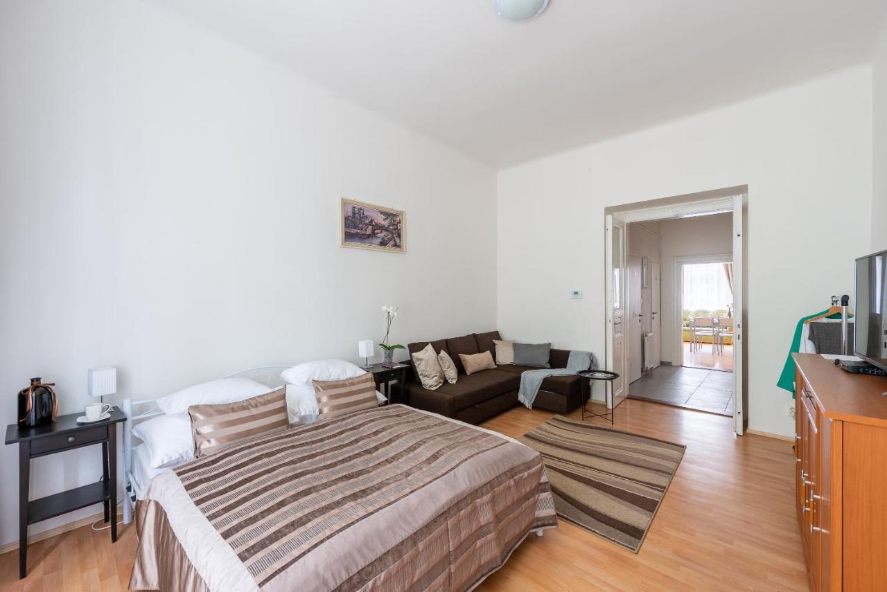 Apartment Lucky Angel Prague-karlin